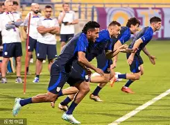 包含亚洲杯角逐激烈备战展开,队员全力冲刺的词条 包含亚洲杯角逐激烈备战展开,队员全力冲刺的词条